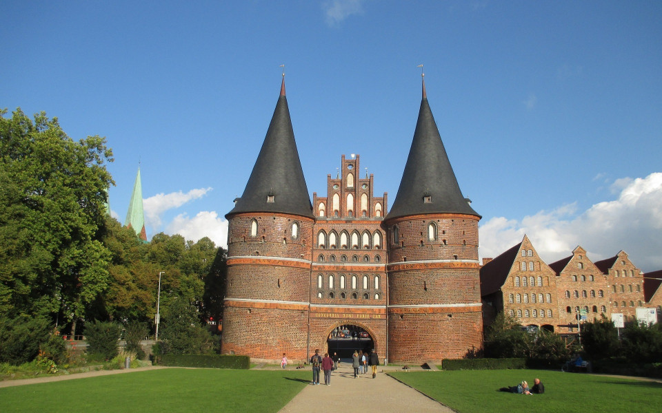 L&uuml;beck mit dem Holstentor